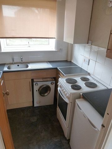  Image of 1 bedroom Apartment to rent in Lydford Court Newcastle upon Tyne NE3 at Lydford Court Array Kingston Park, NE3 2RB