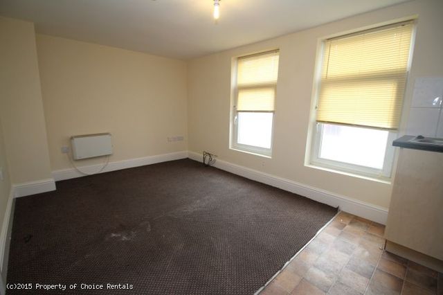  Image of 1 bedroom Flat to rent in Lytham Road Blackpool FY1 at Blackpool FY1 6DX Blackpool, FY1 6DX