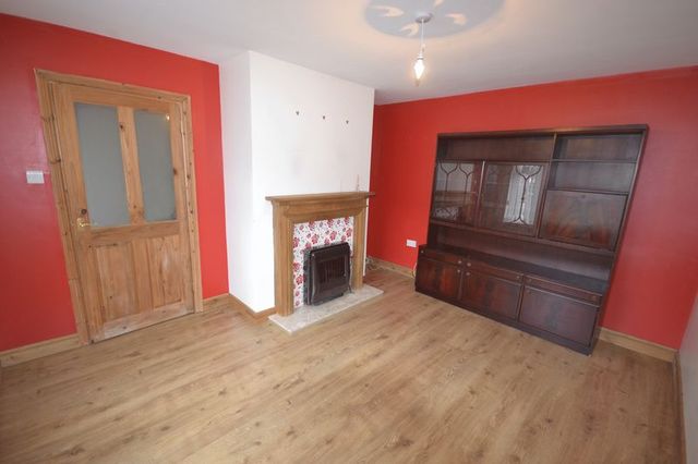  Image of 4 bedroom Semi-Detached house to rent in Maescader Pencader SA39 at Maescader  Pencader, SA39 9HQ