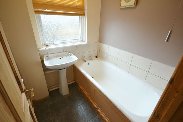  Image of 4 bedroom Semi-Detached house to rent in Maescader Pencader SA39 at Maescader  Pencader, SA39 9HQ