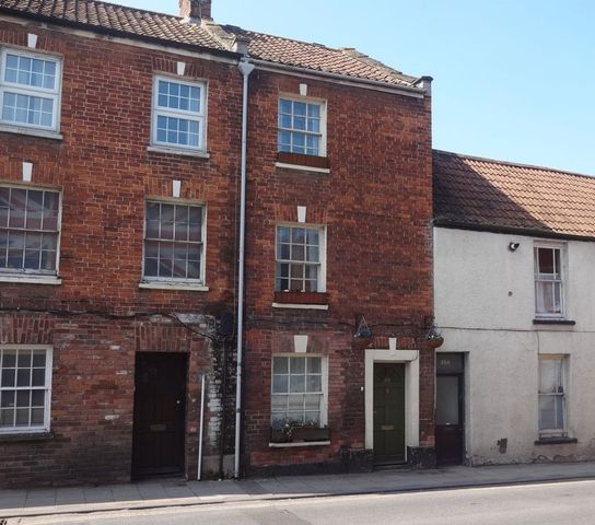 Image of 3 bedroom Detached house for sale in Magdalene Street Glastonbury BA6 at Magdalene Street  Glastonbury, BA6 9EJ
