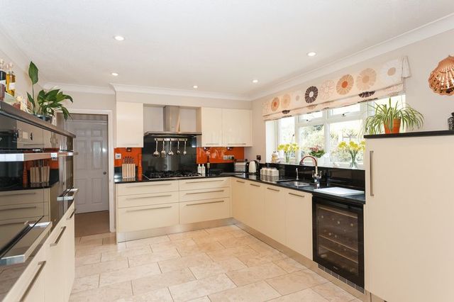  Image of 5 bedroom Detached house for sale in Magnolia Dene Hazlemere High Wycombe HP15 at Magnolia Dene Hazlemere High Wycombe, HP15 7QE