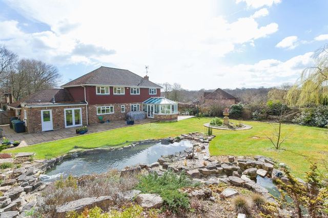  Image of 5 bedroom Detached house for sale in Magnolia Dene Hazlemere High Wycombe HP15 at Magnolia Dene Hazlemere High Wycombe, HP15 7QE