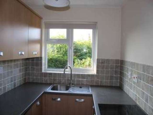  Image of 1 bedroom Flat to rent in Marindin Drive Weston-super-Mare BS22 at North Worle Weston-super-Mare St Georges, BS22 7UT