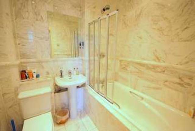  Image of 2 bedroom Apartment to rent in Marylebone Road London NW1 at Marylebone Road  London, NW1 5PL