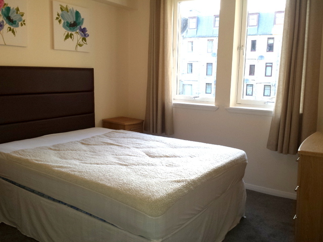  Image of 2 bedroom Flat to rent in Marywell Street Aberdeen AB11 at City Centre Aberdeen Aberdeen, AB11 6JR