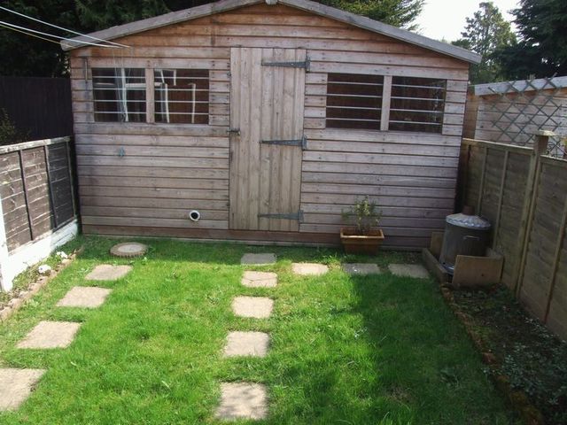  Image of 1 bedroom Terraced house to rent in Mayfield Close Catshill Bromsgrove B61 at Mayfield Close Catshill Bromsgrove, B61 0NP