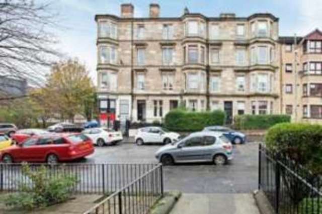  Image of 3 bedroom Flat for sale in Meadowpark Street Dennistoun Glasgow G31 at Glasgow Lanarkshire Springburn, G31 2SY
