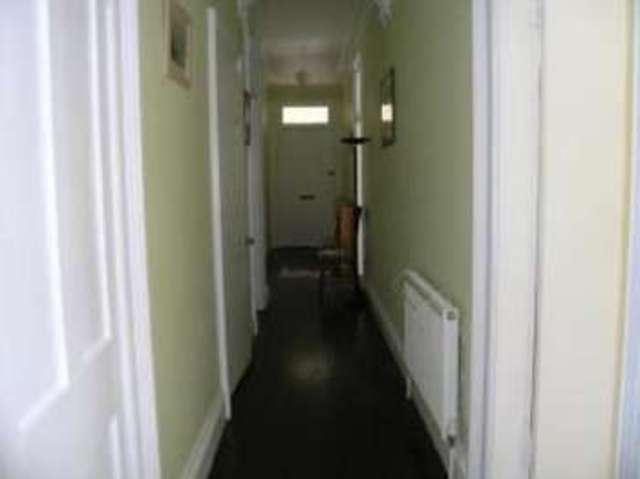  Image of 3 bedroom Flat for sale in Meadowpark Street Dennistoun Glasgow G31 at Glasgow Lanarkshire Springburn, G31 2SY