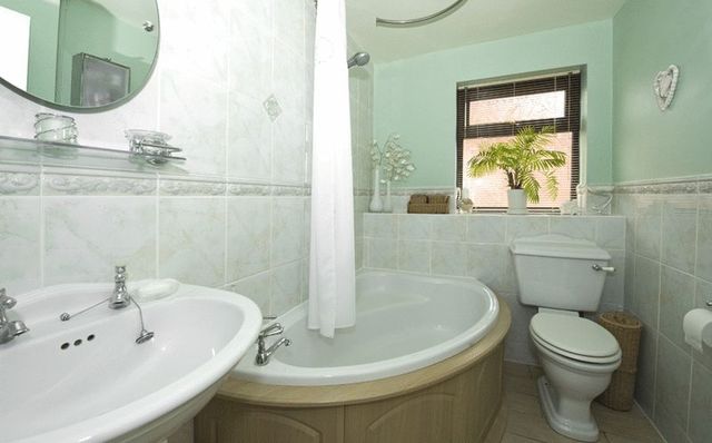  Image of 4 bedroom Detached house for sale in Melbourne Close Kingswinford DY6 at Melbourne Close  Kingswinford, DY6 8JH