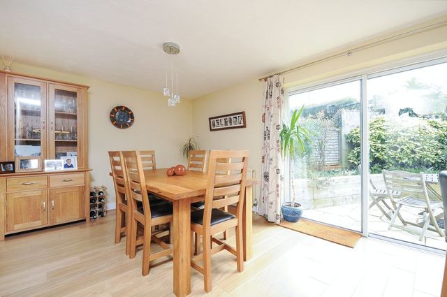  Image of 4 bedroom Semi-Detached house for sale in Melton Drive Didcot OX11 at Melton Drive Didcot Didcot, OX11 7JP
