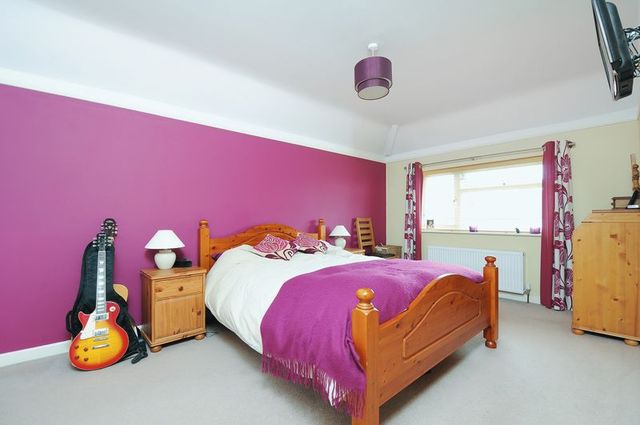  Image of 4 bedroom Semi-Detached house for sale in Melton Drive Didcot OX11 at Melton Drive Didcot Didcot, OX11 7JP