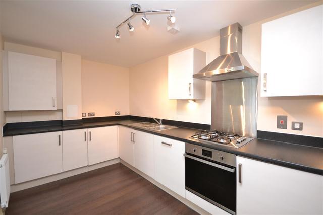 Image of 2 bedroom Property to rent in Lankaster Gardens London N2 at 68 Lankaster Gardens  East Finchley, N2 9FF