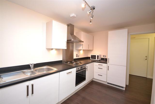  Image of 2 bedroom Property to rent in Lankaster Gardens London N2 at 68 Lankaster Gardens  East Finchley, N2 9FF