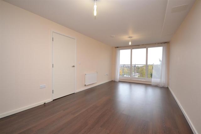  Image of 2 bedroom Property to rent in Lankaster Gardens London N2 at 68 Lankaster Gardens  East Finchley, N2 9FF