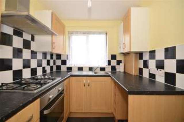 Image of 1 bedroom Bungalow for sale in Merrylands Laindon Basildon SS15 at Basildon Essex Basildon, SS15 6RD