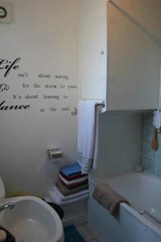  Image of Studio flat to rent in Mildmay Road London N1 at Islington London Islington, N1 4NG