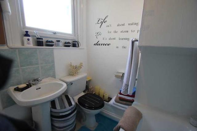  Image of Studio flat to rent in Mildmay Road London N1 at Islington London Islington, N1 4NG