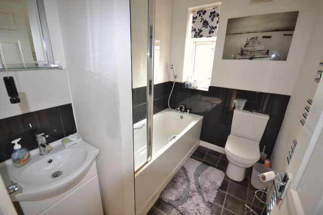  Image of 3 bedroom Detached house to rent in Millfield Avenue London E17 at Millfield Avenue  London, E17 5HH
