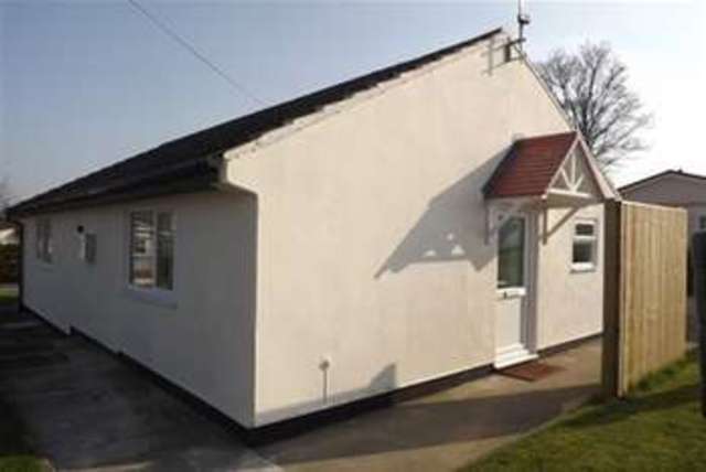  Image of Bungalow to rent in Millfield Park Old Tupton Chesterfield S42 at Chesterfield, S42 6AD