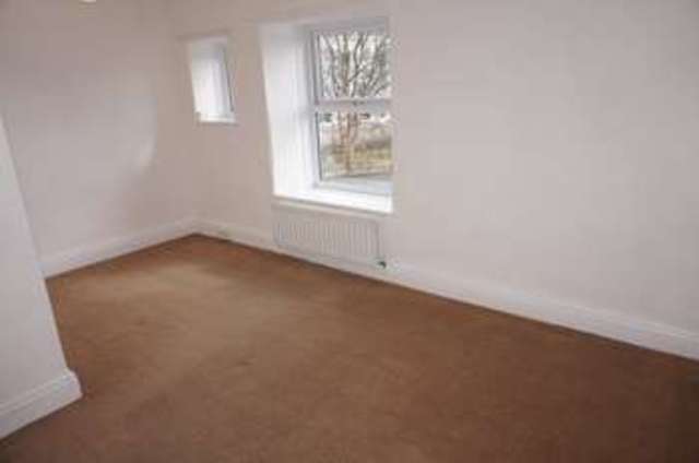  Image of 2 bedroom Terraced house for sale in Milnthorpe Road Kendal LA9 at Kendal Cumbria, LA9 5QQ
