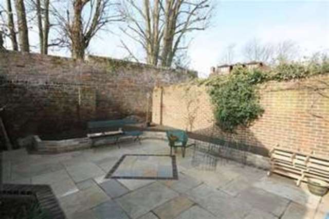  Image of 3 bedroom Semi-Detached house to rent in Monkhams Avenue Woodford Green IG8 at Monkhams Avenue  Woodford Green, IG8 0ER