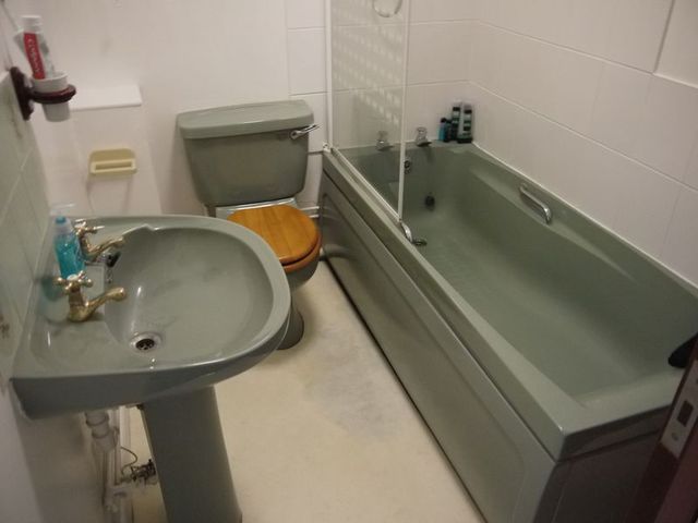  Image of 2 bedroom Flat to rent in Mowries Court Somerton TA11 at Mowries Court  Somerton, TA11 6NF