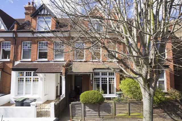  Image of 1 bedroom Flat for sale in Nelson Road London N8 at Nelson Road  Crouch End, N8 9RR