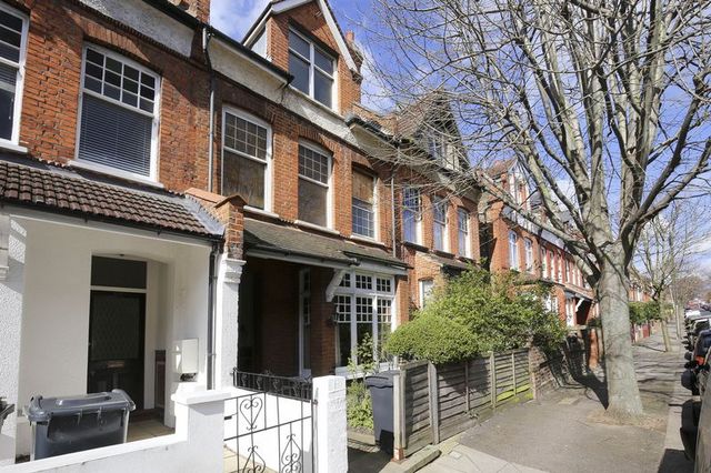  Image of 1 bedroom Flat for sale in Nelson Road London N8 at Nelson Road  Crouch End, N8 9RR