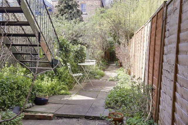  Image of 1 bedroom Flat for sale in Nelson Road London N8 at Nelson Road  Crouch End, N8 9RR