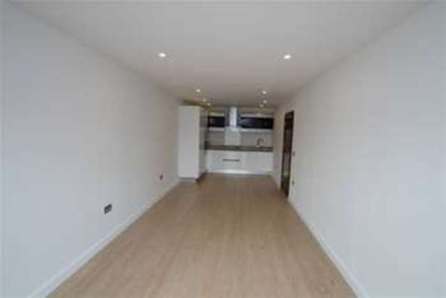  Image of 2 bedroom Flat to rent in St. James