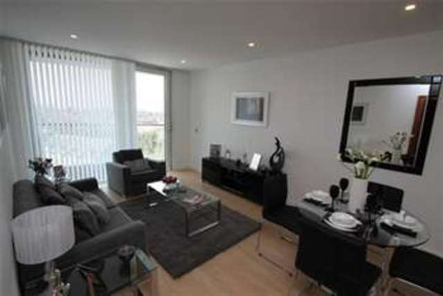  Image of 2 bedroom Flat to rent in St. James