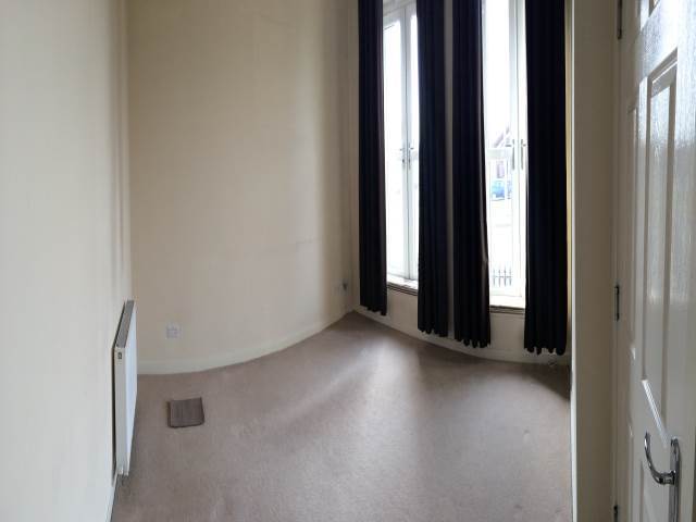  Image of 1 bedroom Flat to rent in Newhaven Place Edinburgh EH6 at Leith Edinburgh Edinburgh, EH6 4TG
