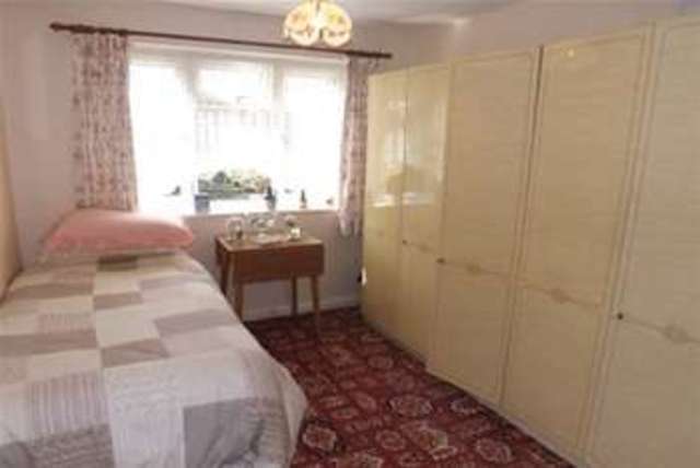  Image of 2 bedroom Maisonette to rent in Newman Avenue Lanesfield Wolverhampton WV4 at Wolverhampton, WV4 6BZ