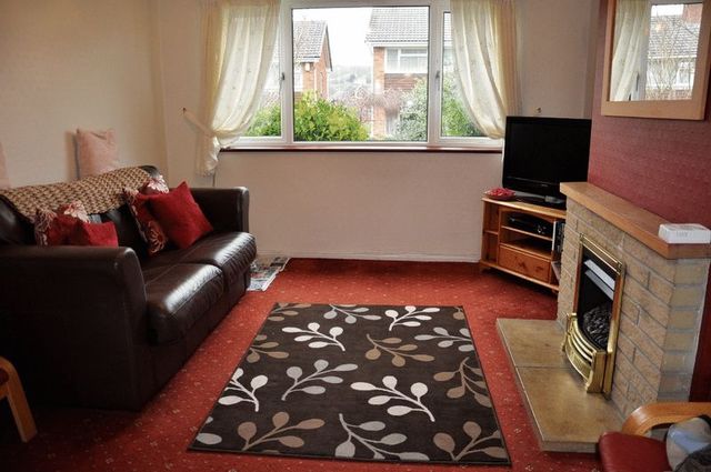  Image of 3 bedroom Semi-Detached house to rent in Nightingale Gardens Nailsea Bristol BS48 at Nightingale Gardens  Nailsea, BS48 2BH