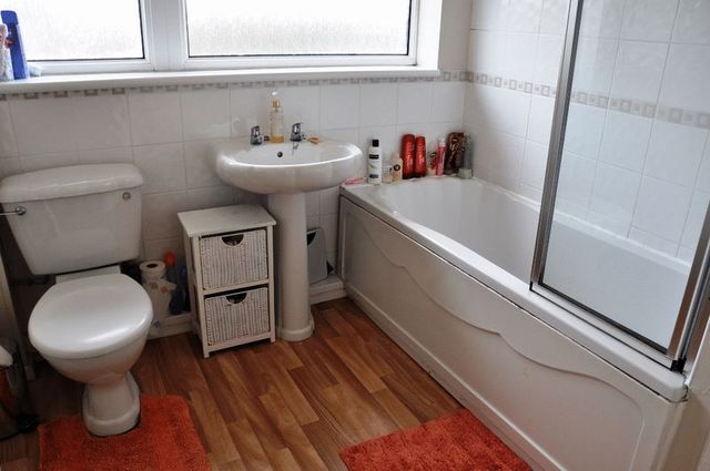  Image of 3 bedroom Semi-Detached house to rent in Nightingale Gardens Nailsea Bristol BS48 at Nightingale Gardens  Nailsea, BS48 2BH