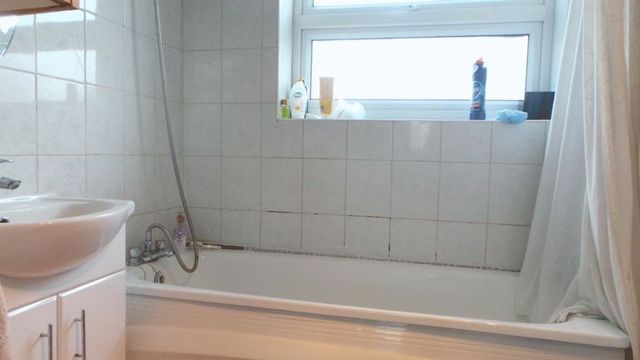  Image of 3 bedroom Terraced house for sale in Nightingale Road London N9 at Nightingale Road  Edmonton, N9 8QH