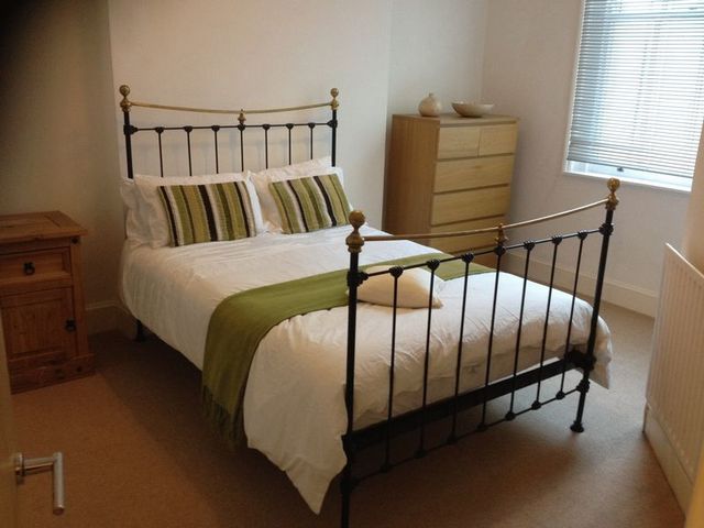  Image of 2 bedroom Flat for sale in Nightingale Road Southsea PO5 at Nightingale Road  Southsea, PO5 3JN