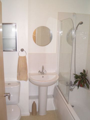  Image of 2 bedroom Flat to rent in Nightingale Road Southsea PO5 at Nightingale Road  Southsea, PO5 3JN