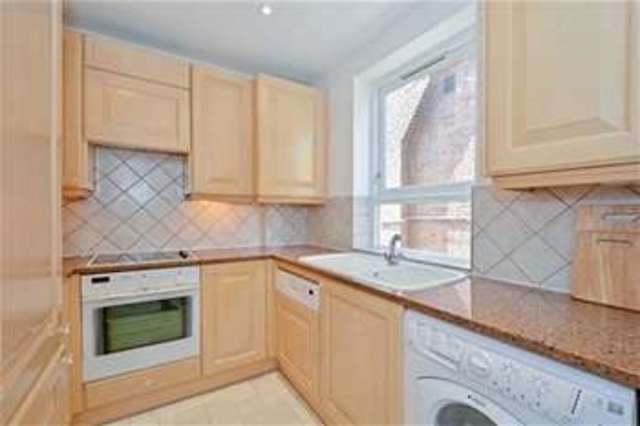  Image of 2 bedroom Flat to rent in Nutley Terrace London NW3 at London, NW3 5BX