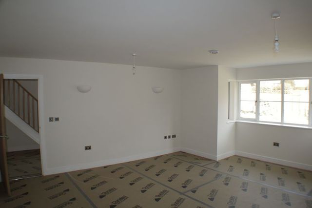  Image of 5 bedroom Detached house for sale in Oatlands Road Shinfield Reading RG2 at Oatlands Road Shinfield Reading, RG2 9DN