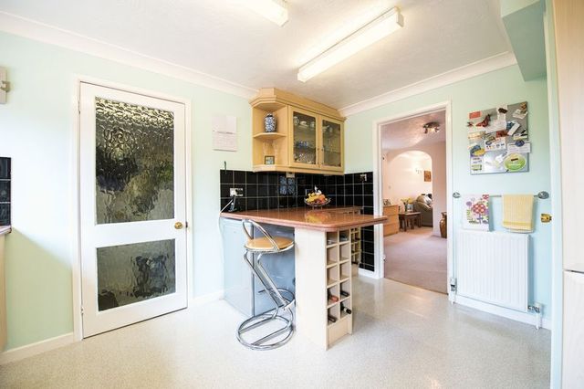  Image of 5 bedroom Detached house for sale in Octavian Drive Bancroft Milton Keynes MK13 at Octavian Drive Bancroft Milton Keynes, MK13 0PN