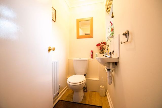  Image of 5 bedroom Detached house for sale in Octavian Drive Bancroft Milton Keynes MK13 at Octavian Drive Bancroft Milton Keynes, MK13 0PN