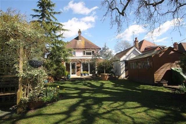  Image of 4 bedroom Detached house for sale in Offington Avenue Broadwater Worthing BN14 at Broadwater, BN14 9PJ