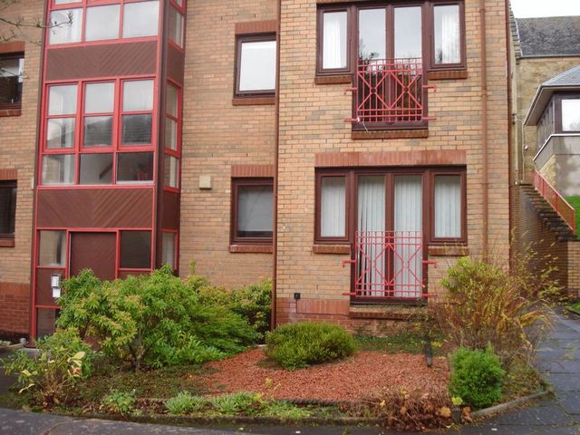  Image of 2 bedroom Flat to rent in Old Bridgend Carluke ML8 at Old Bridgend  Carluke, ML8 4HN