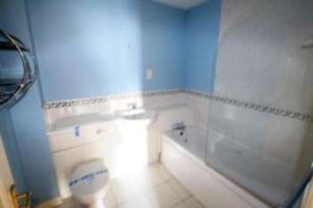  Image of 2 bedroom Flat for sale in Old Castle Gardens Glasgow G44 at Cathcart Glasgow Castlemilk, G44 4SR