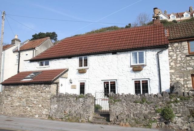  Image of 3 bedroom Terraced house for sale in Old Church Road Clevedon BS21 at 83 Old Church Road  Clevedon, BS21 6PU