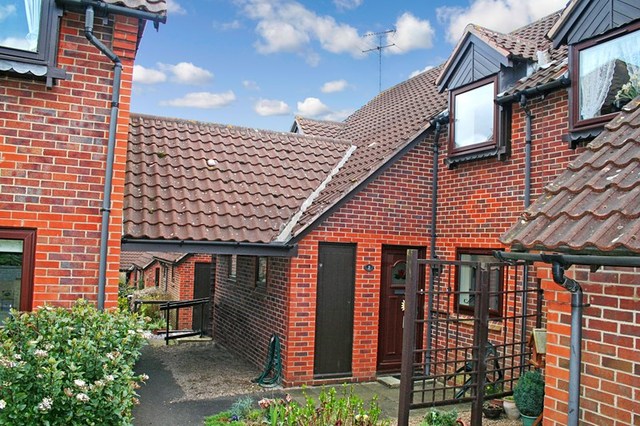  Image of 2 bedroom Retirement Property for sale in Old School Mews Violet Hill Road Stowmarket IP14 at Violet Hill Road  Stowmarket, IP14 1ND