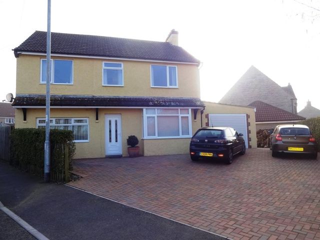  Image of 4 bedroom Detached house for sale in Old Wells Road Glastonbury BA6 at Old Wells Road  Glastonbury, BA6 8EA