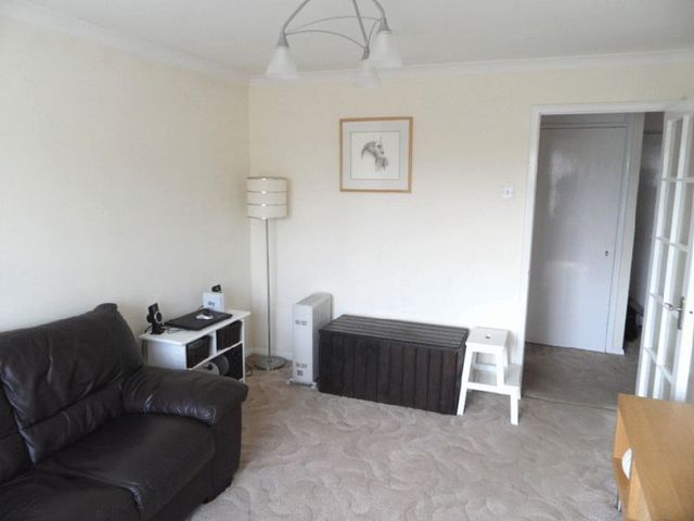  Image of 1 bedroom Flat for sale in Arisdale Avenue South Ockendon RM15 at Arisdale Avenue  South Ockendon, RM15 5BD